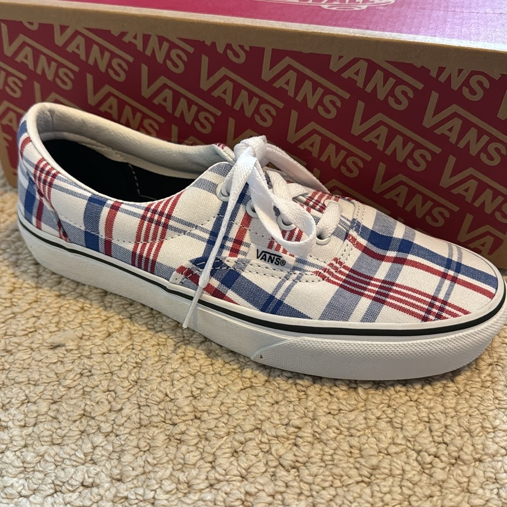 New Vans white with blue and red plaid design with box